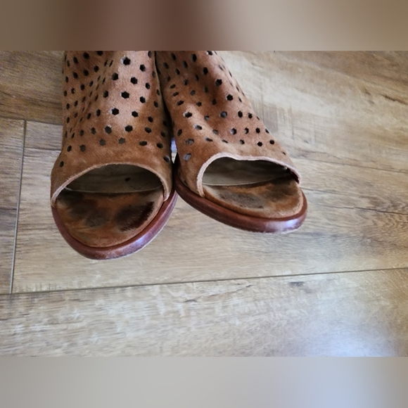 Rag & Bone Sandals Women's 8 38 Wyatt Tan Dotted Leather Stacked Block Heel - Picture 3 of 8